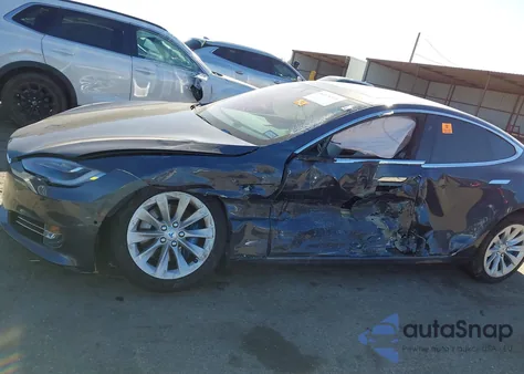 2017 Tesla Model S 100D/60D/75D/90D/P100D z USA, uszkodzony, nr VIN 5YJSA1E20HF187890